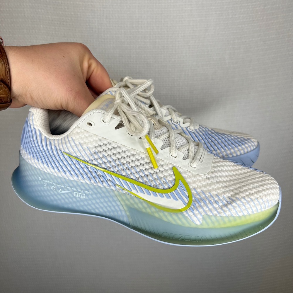 Nike Court Air Zoom Vapor 11 White Blue Volt Tennis Shoes DR6965-103 Womens 7.5